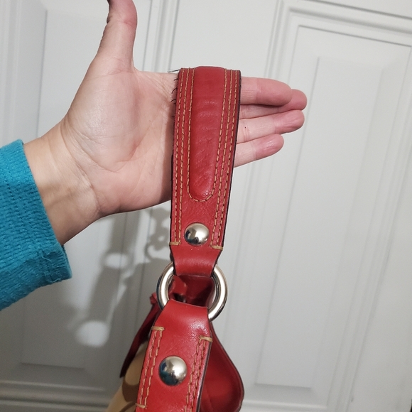 COACH F12657 Red Zoe Signature Medium Hobo Bag EUC - Picture 6 of 12